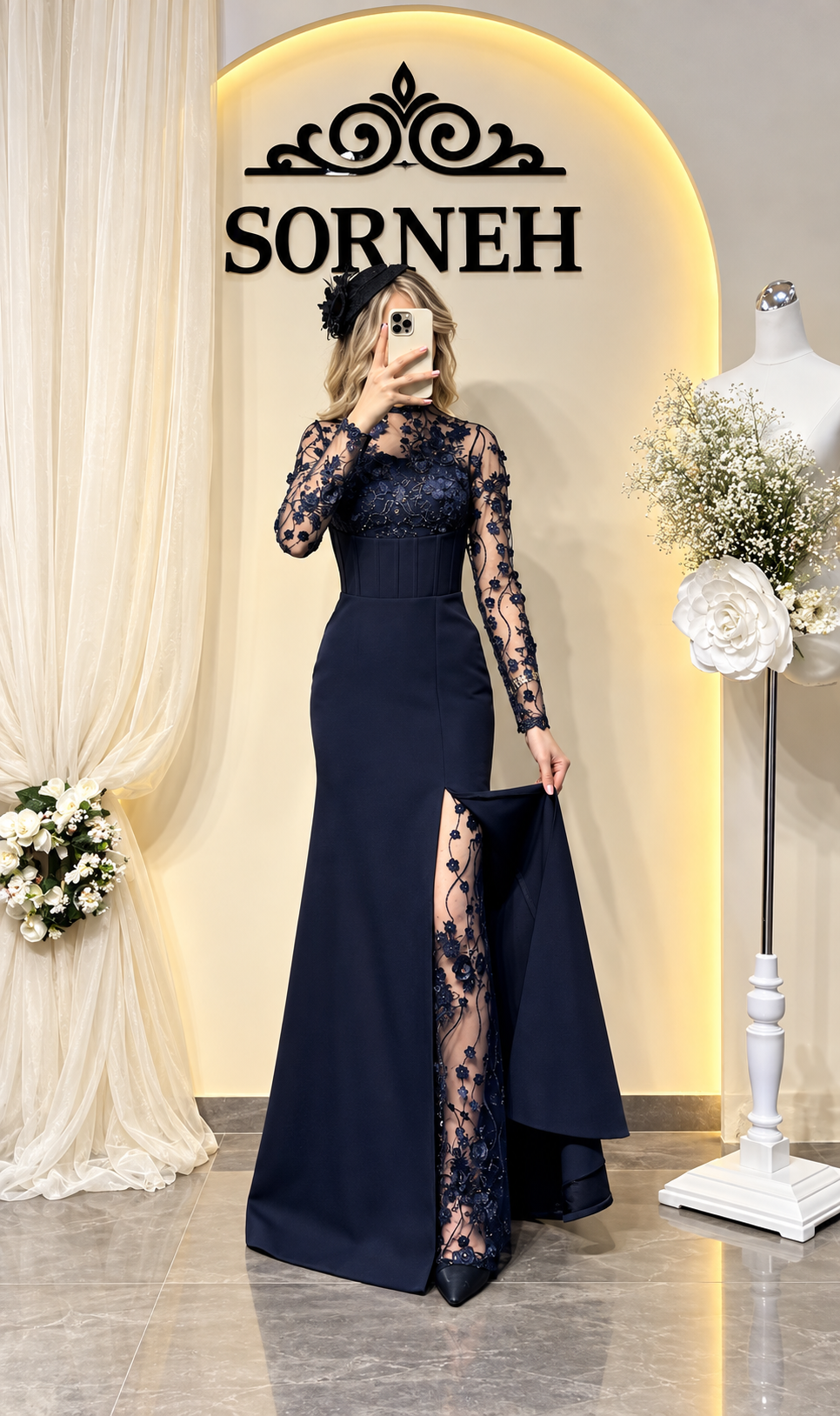 مدل پوشیده کارولین